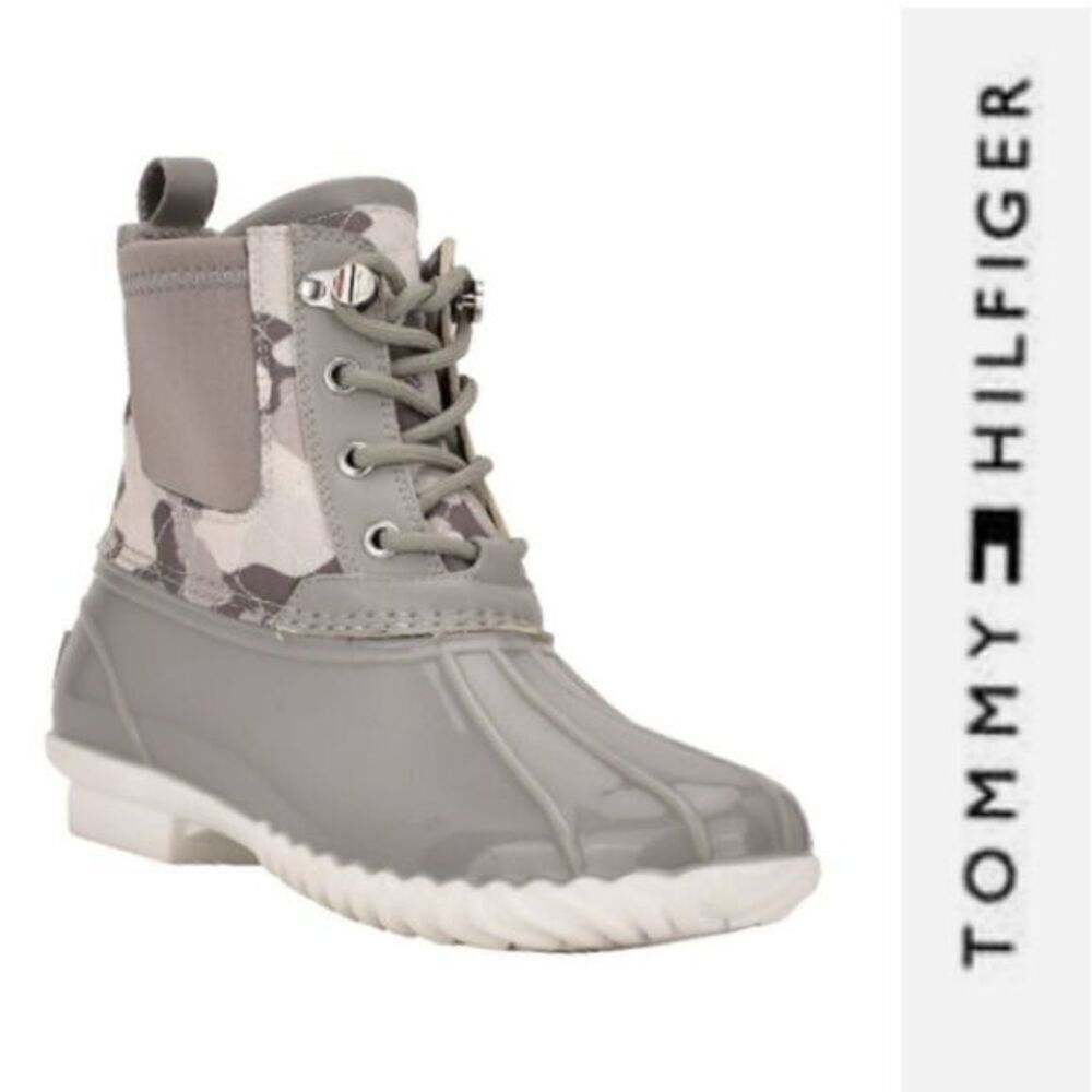 𝅺TOMMY Hilfiger Boots Size 7